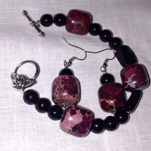 King Turquoise & Glass Bracelet & Earrings - Picture 4 of 7